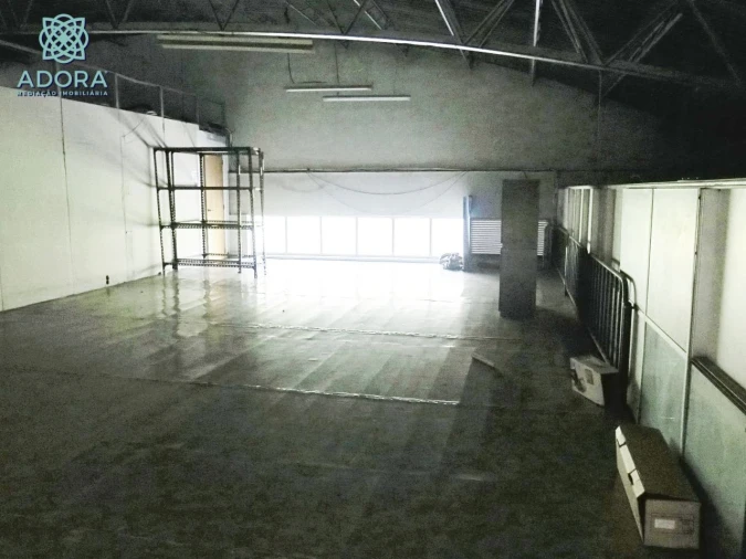 Armazém para Venda em Carnaxide Foto 24