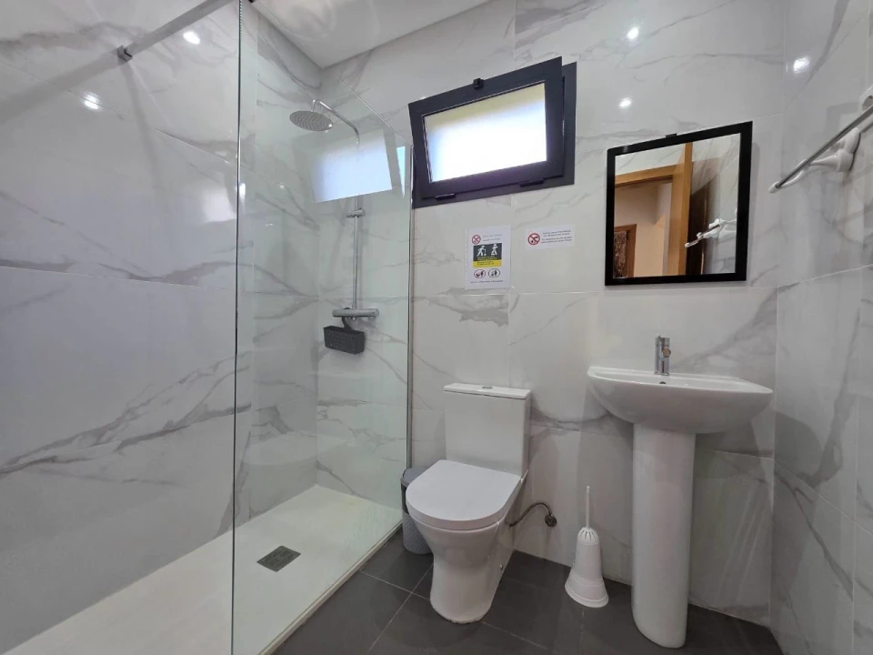 Moradia T1 para Venda em Funchal Foto 16