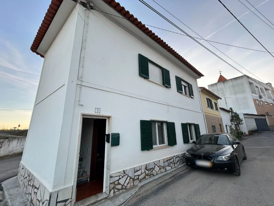 Moradia T3 para Venda em Aveiras de Cima Foto 3