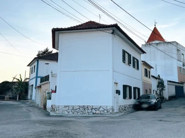 Moradia T3 para Venda em Aveiras de Cima