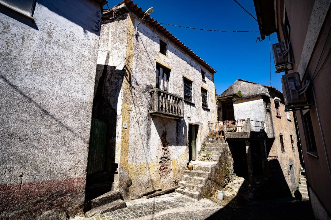 Moradia T3 para Venda em Cheira Foto 1