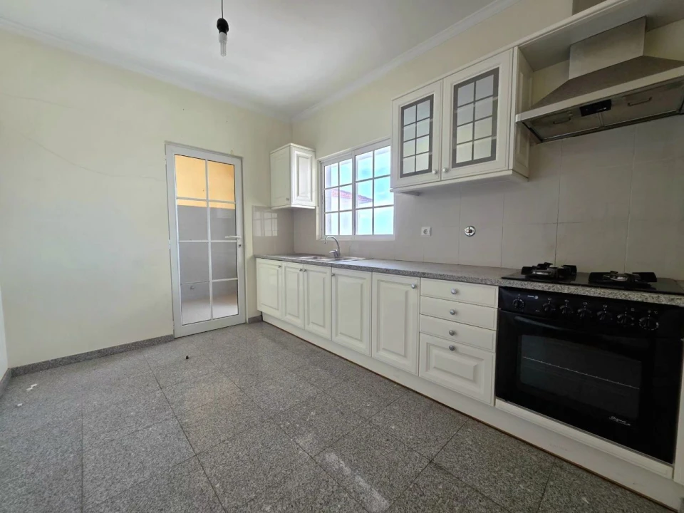 Apartamento T1 para Venda em Funchal Foto 11