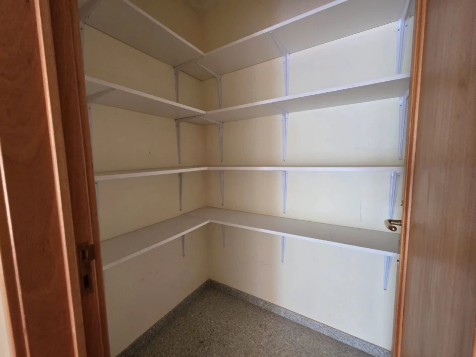 Apartamento T1 para Venda em Funchal Foto 18