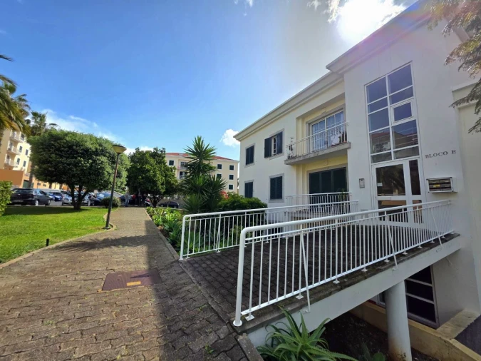 Apartamento T1 para Venda em Funchal Foto 2