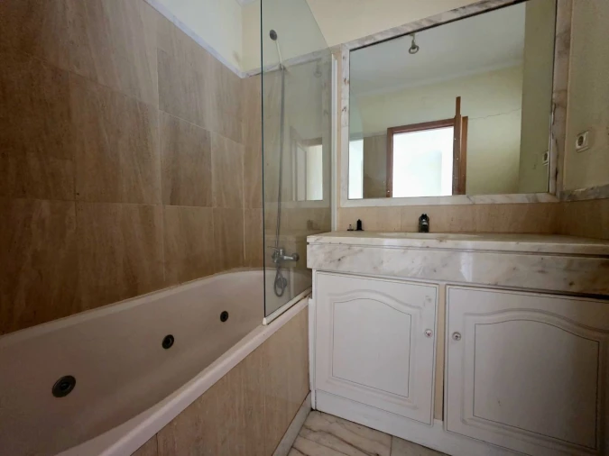 Apartamento T1 para Venda em Funchal Foto 19