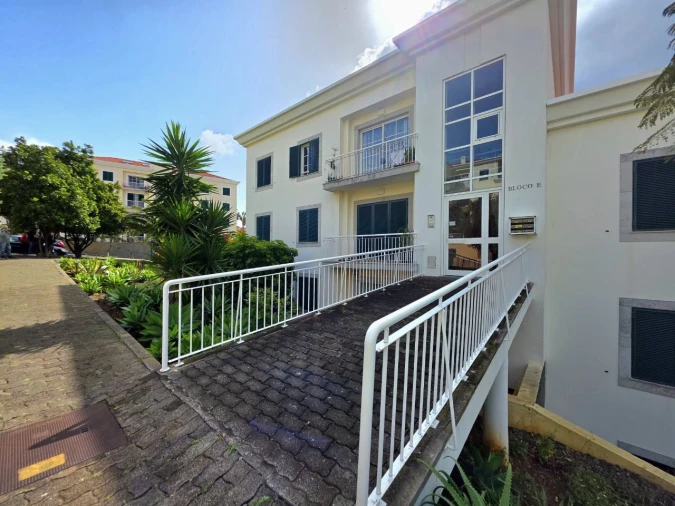 Apartamento T1 para Venda em Funchal Foto 24