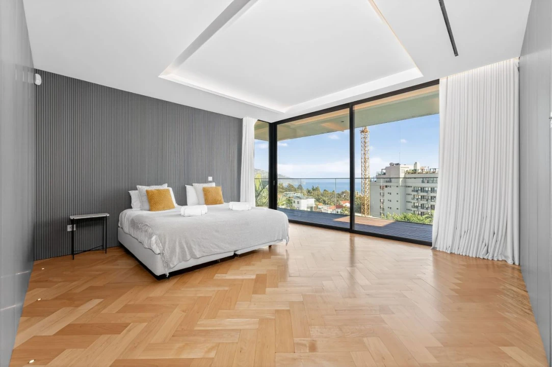 Moradia T4 para Venda em Funchal Foto 18