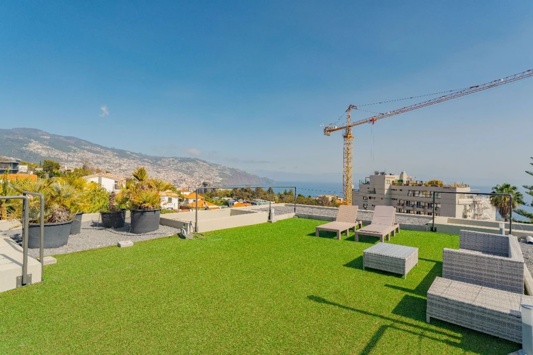 Moradia T4 para Venda em Funchal Foto 39