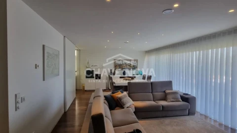 Apartamento T3 para Venda em Vila Nova de Gaia