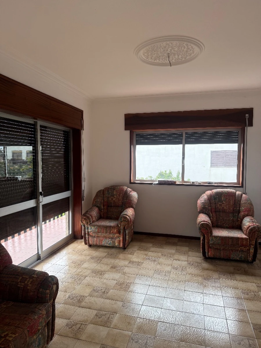 Moradia T3 para Arrendamento em Felgueiras Foto 12