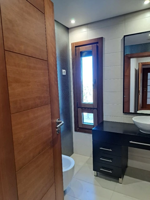 Apartamento T-2 para Arrendamento em Sacavém