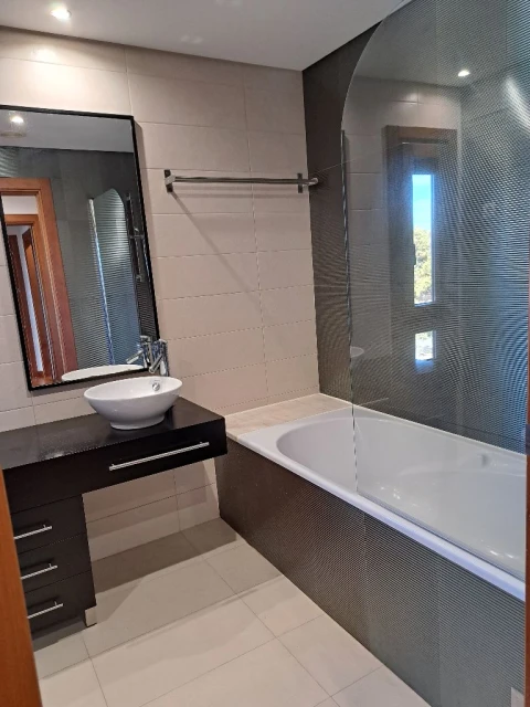 Apartamento T-2 para Arrendamento em Sacavém