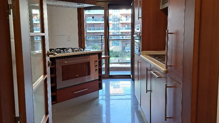 Apartamento T-2 para Arrendamento em Sacavém