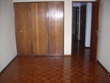 Apartamento T5 para Arrendamento em Paço de Arcos