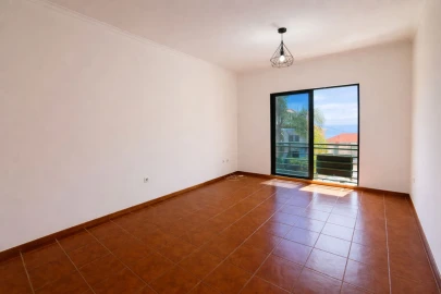 Apartamento T2 para Venda em Câmara de Lobos