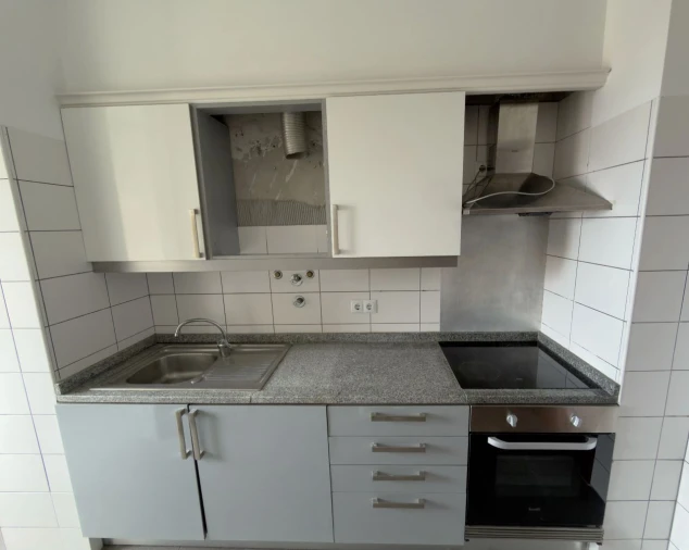 Apartamento T2 para Venda em Câmara de Lobos Foto 11