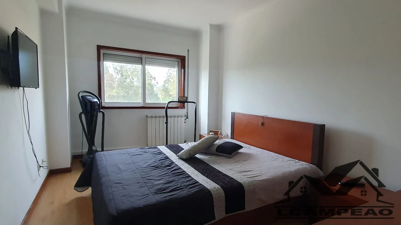 Apartamento T3 para Venda em Carvalhosa Foto 8