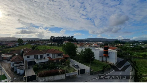 Apartamento T3 para Venda em Carvalhosa