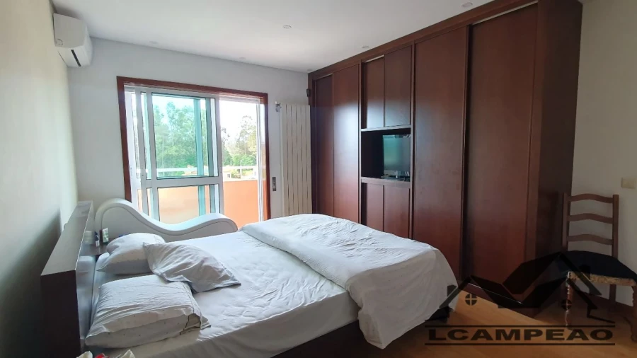 Apartamento T3 para Venda em Carvalhosa Foto 2