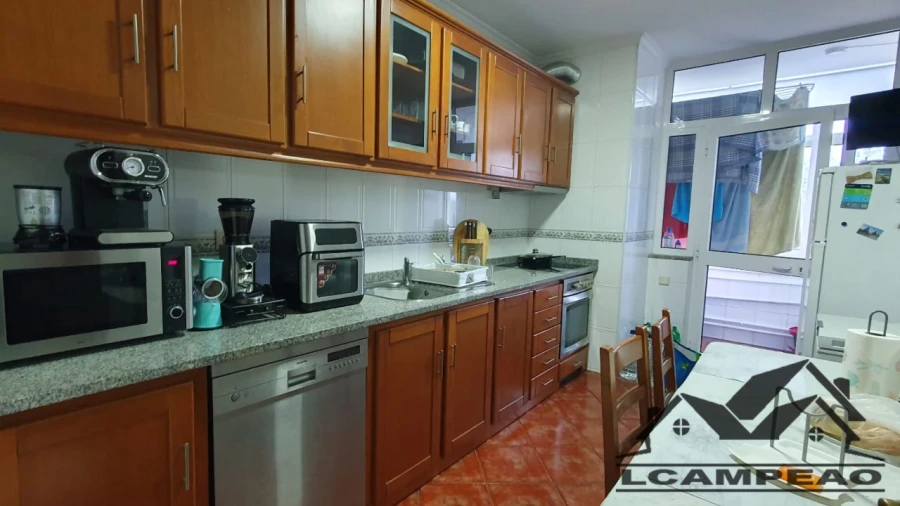 Apartamento T3 para Venda em Carvalhosa Foto 16