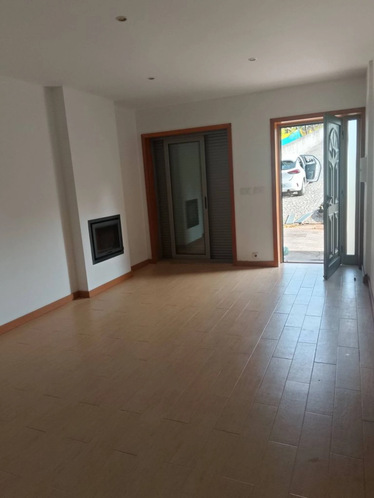 Moradia T2 para Arrendamento em Olival Foto 1