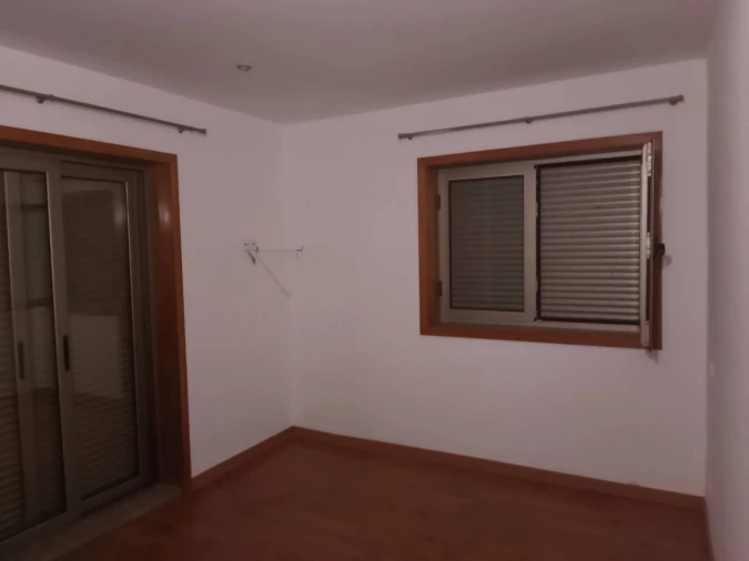 Moradia T2 para Arrendamento em Olival Foto 12