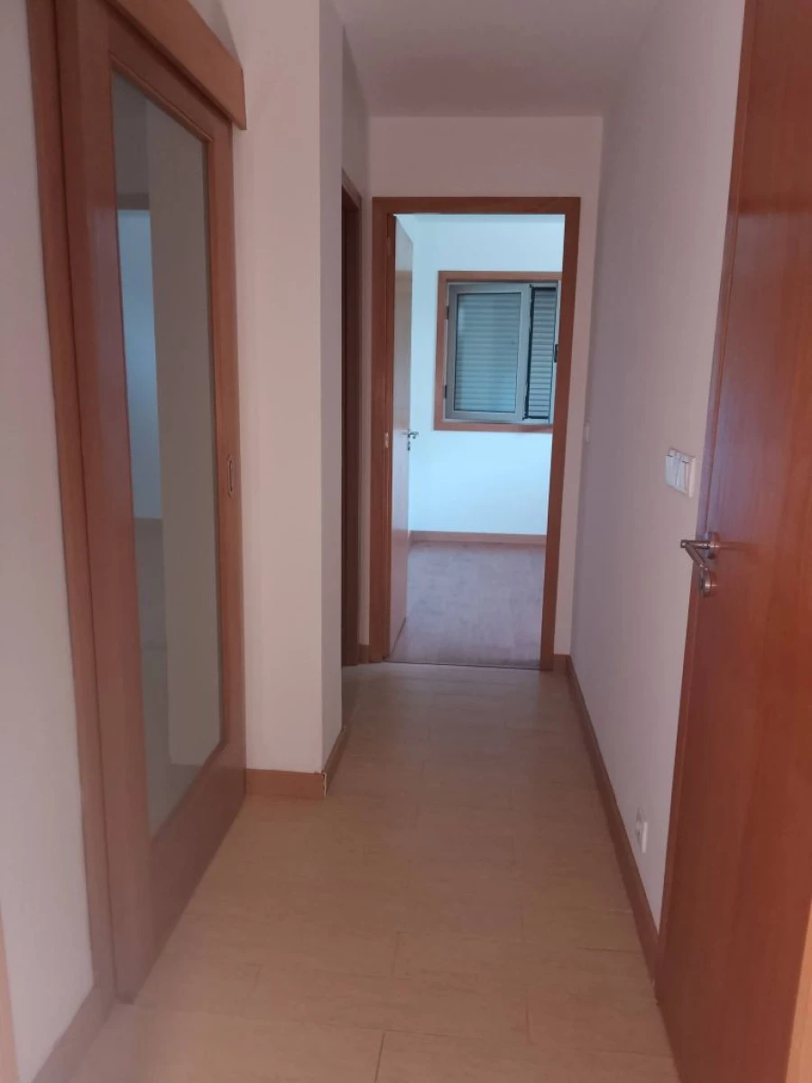 Moradia T2 para Arrendamento em Olival Foto 7