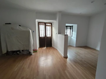 Moradia T3 para Venda em Ilha do Castelo