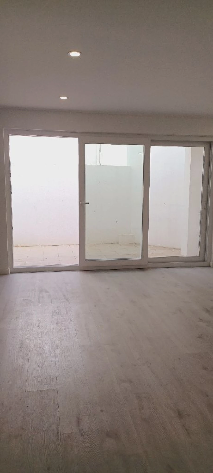 Apartamento T3 para Arrendamento em Santo António da Charneca