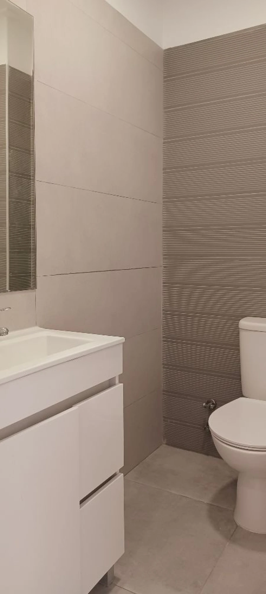 Apartamento T3 para Arrendamento em Santo António da Charneca Foto 5