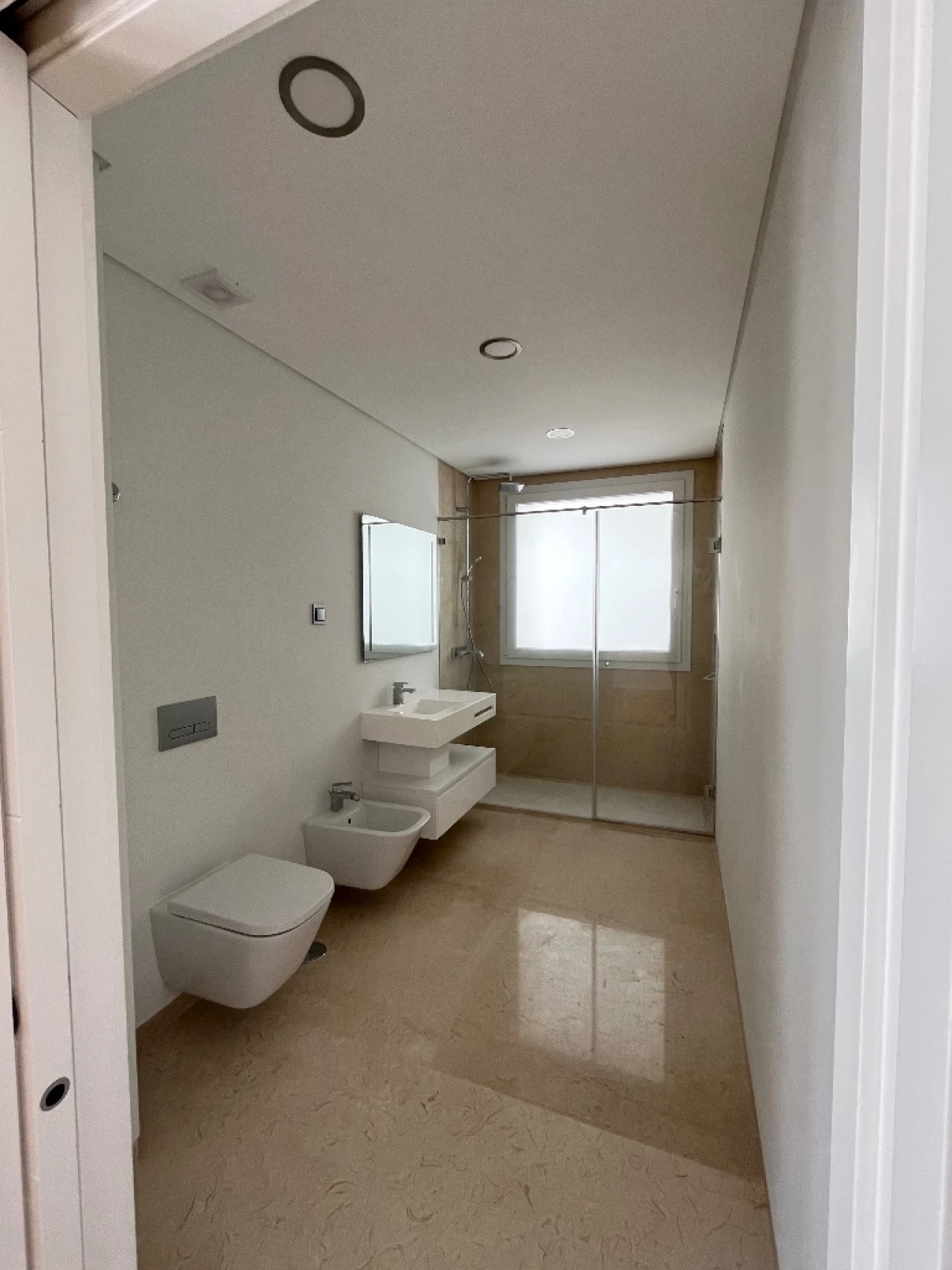 Apartamento T4 para Arrendamento em Estoril Foto 7