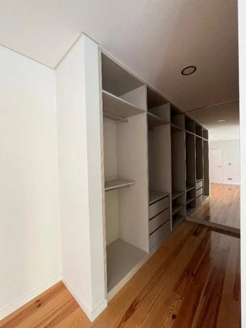 Apartamento T4 para Arrendamento em Estoril