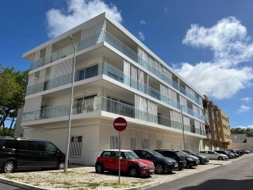 Apartamento T4 para Arrendamento em Estoril