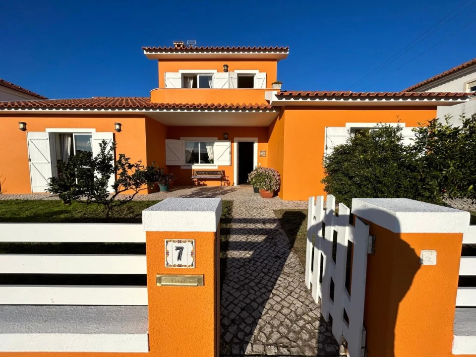 Moradia T3 para Venda em Alfeizerão Foto 1