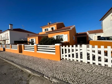 Moradia T3 para Venda em Alfeizerão