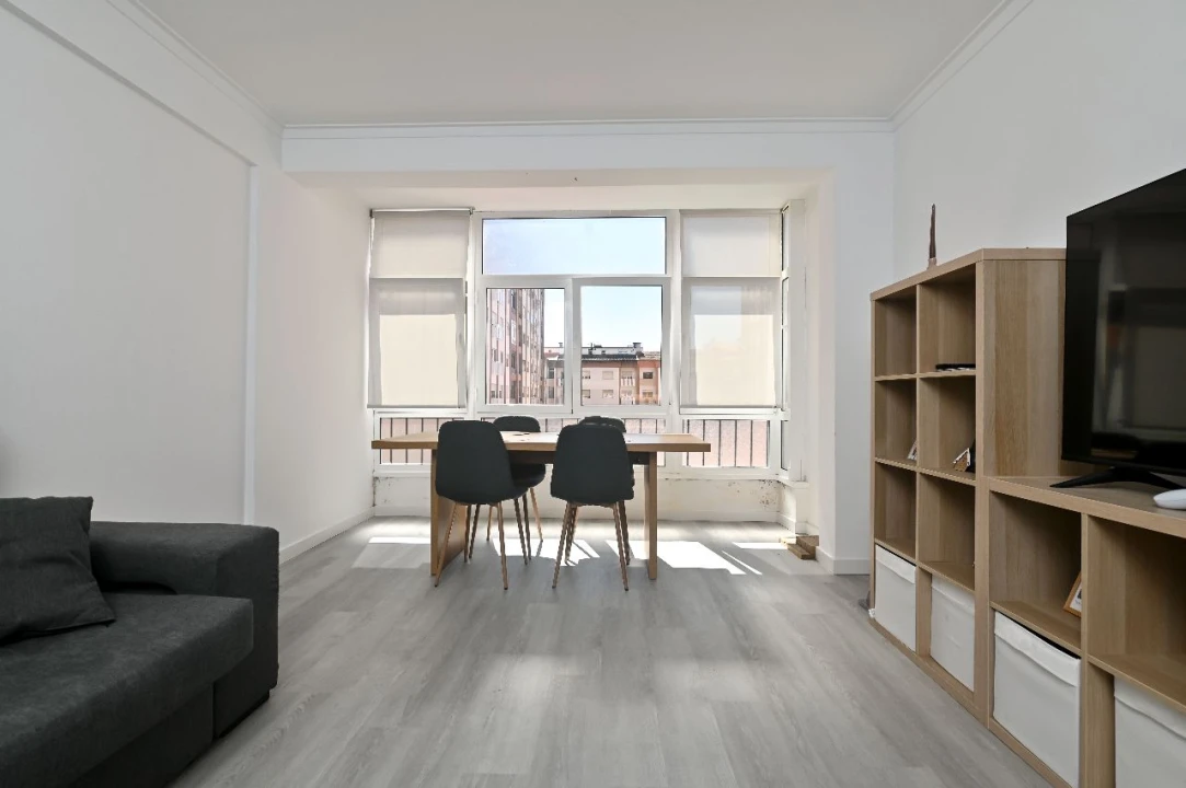 Apartamento T2 para Venda em Queluz de Baixo Foto 4