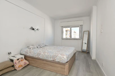 Apartamento T2 para Venda em Queluz de Baixo