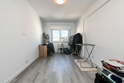 Apartamento T2 para Venda em Queluz de Baixo