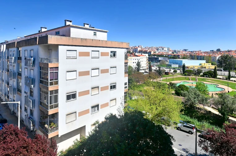 Apartamento T2 para Venda em Queluz de Baixo Foto 10