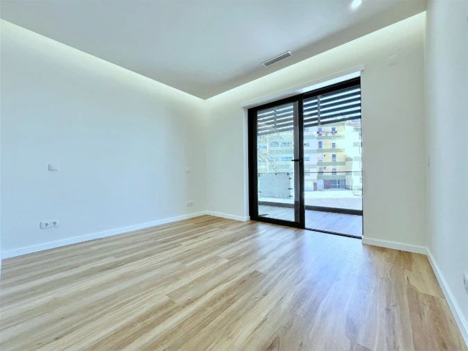 Moradia T4 para Venda em Parede Foto 6