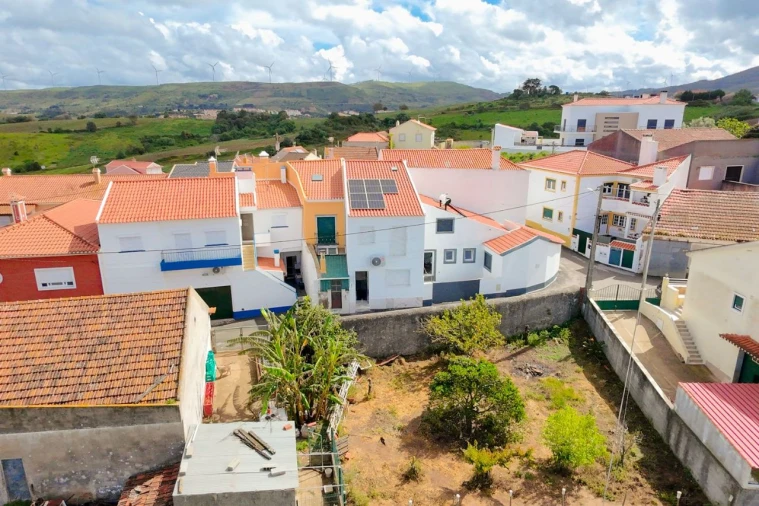 Moradia T2 para Venda em Turcifal Foto 12