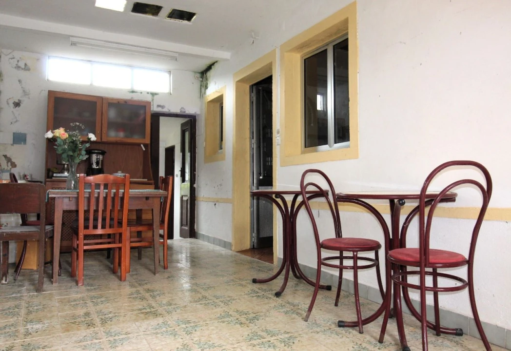 Moradia T3 para Venda em Achada do Folhadal Foto 3