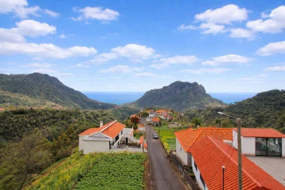 Moradia T3 para Venda em Achada do Folhadal