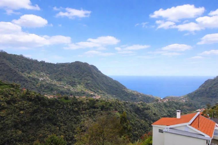 Moradia T3 para Venda em Achada do Folhadal Foto 11