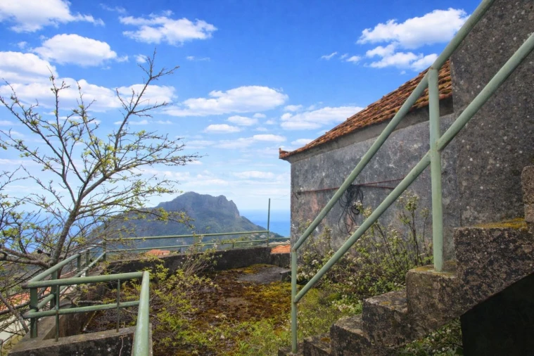 Moradia T3 para Venda em Achada do Folhadal Foto 14