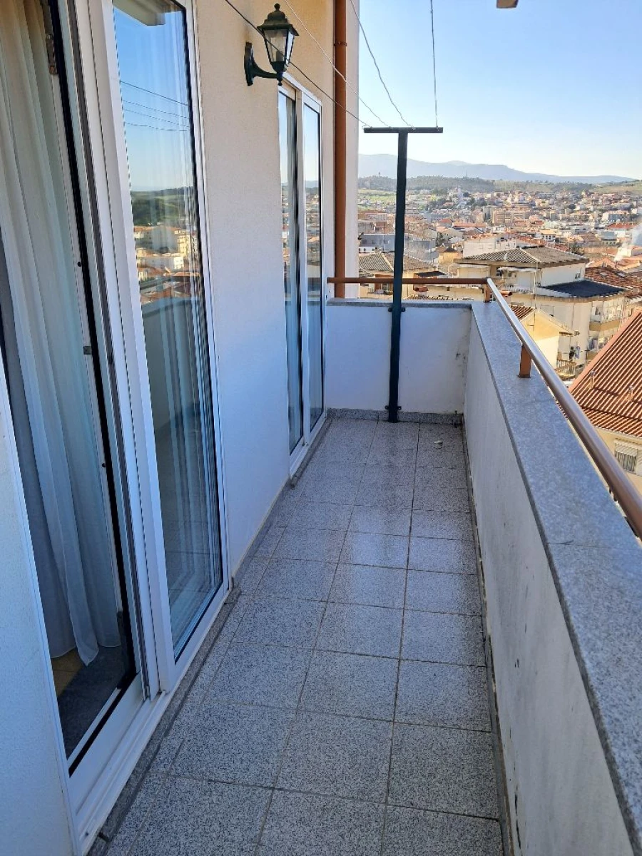 Apartamento T2 para Arrendamento em Mirandela Foto 4