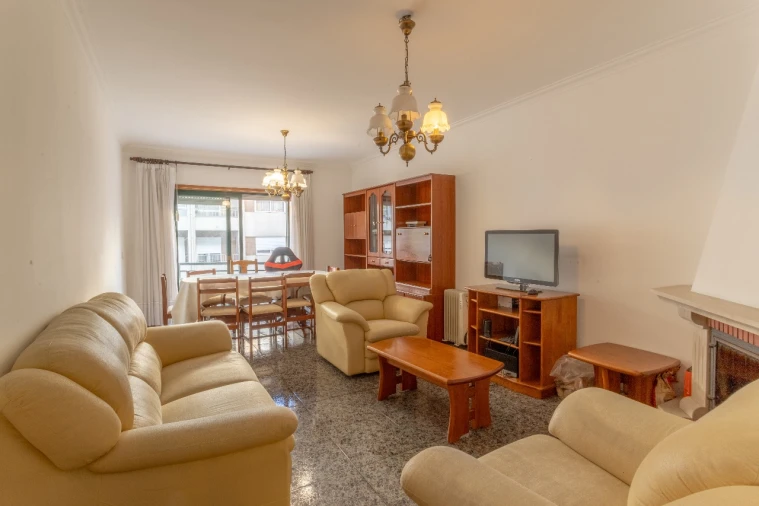 Apartamento T2 para Venda em Vila Nova de Gaia Foto 2