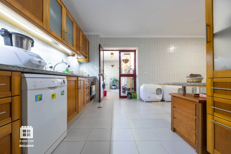 Apartamento T3 para Venda em Ovar Foto 2