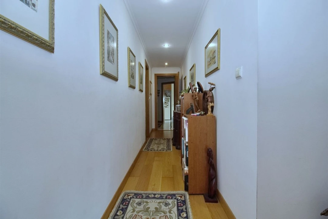 Apartamento T3 para Venda em Carcavelos Foto 6