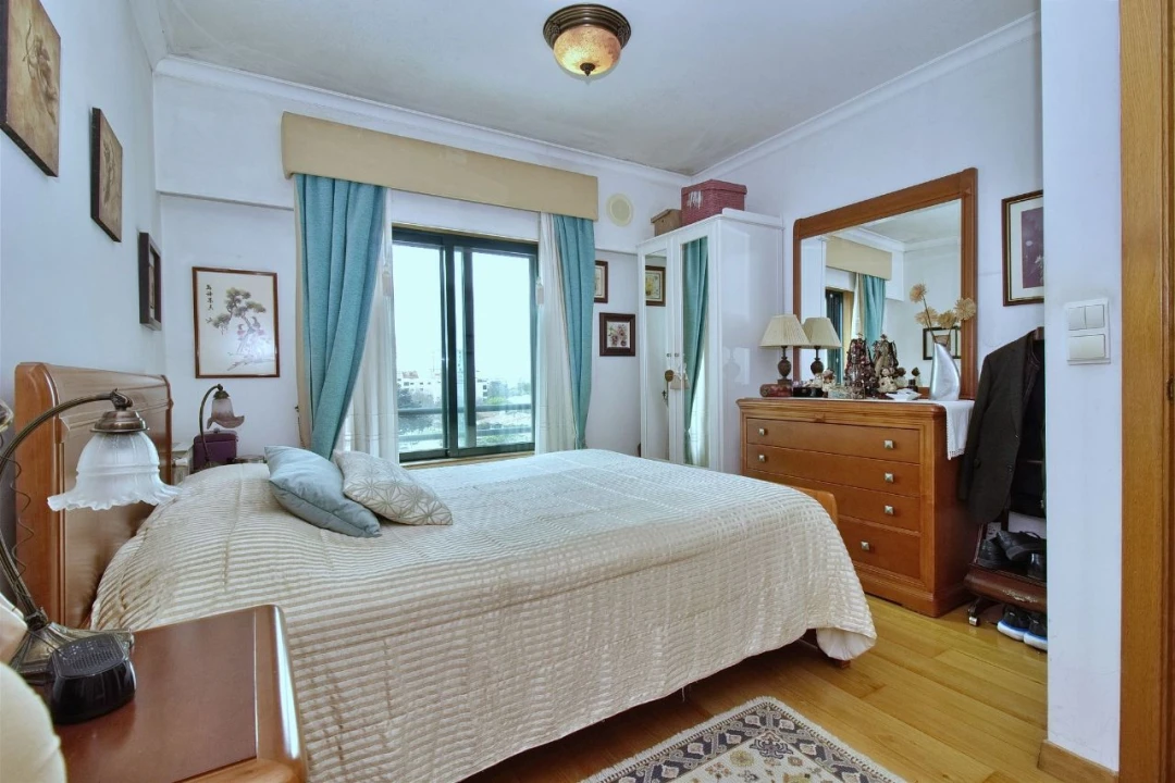 Apartamento T3 para Venda em Carcavelos Foto 9